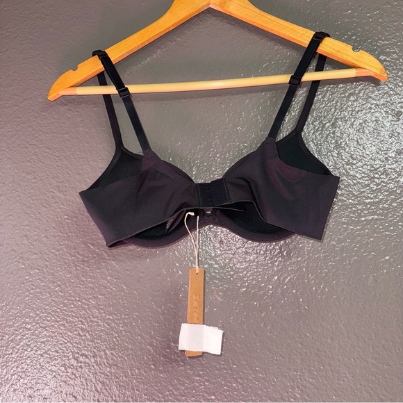 NWT Skims ultimate push-up plunge bra 32C - Picture 2 of 4